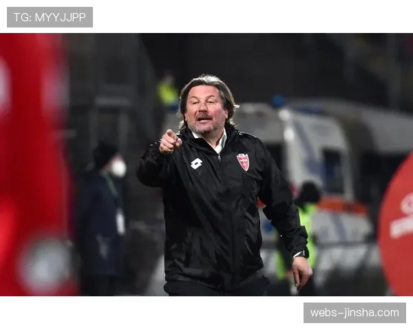 事件脉络：从训练场到赛场，揭秘蒙扎队内定位球专项教练的工作日常